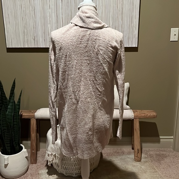 Barefoot Dreams Circle Cardigan - Picture 2 of 4